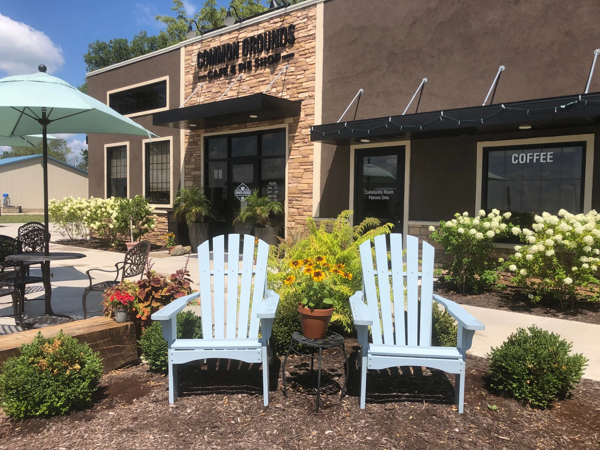 Gridley, IL USA, the little town with lots of travelers